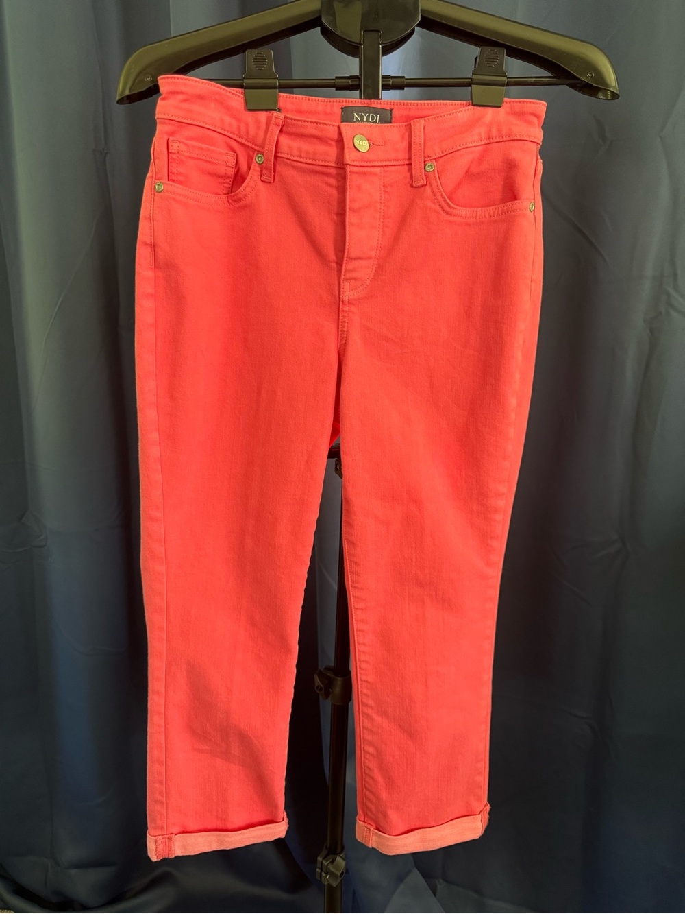 NYDJ Chloe Capri Coral Pink Cuffed Size 2 Summer Barbiecore Girlhoodcore Classix